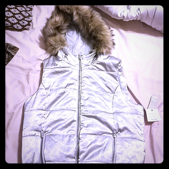 Liz Claiborne winter vest - Picture 1 of 3
